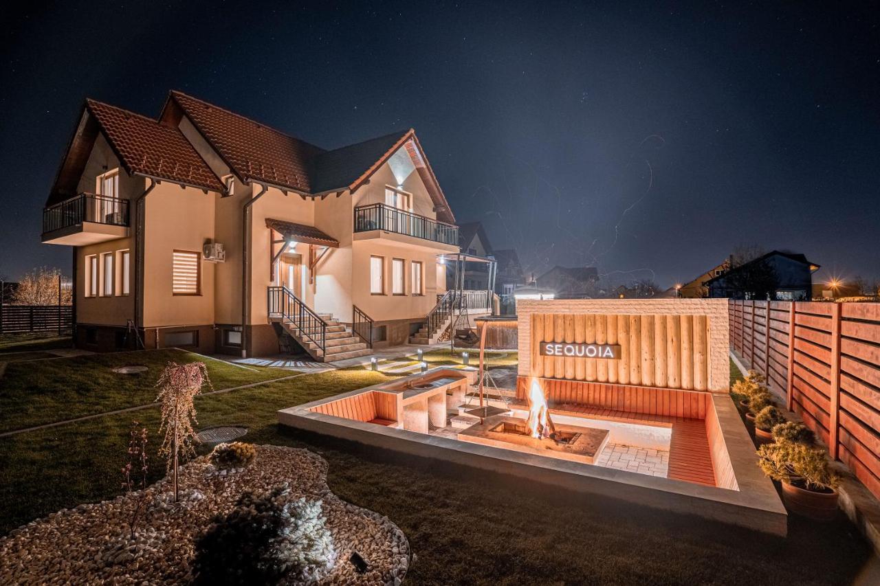 Roots Villa Sequoia Brasov Bagian luar foto